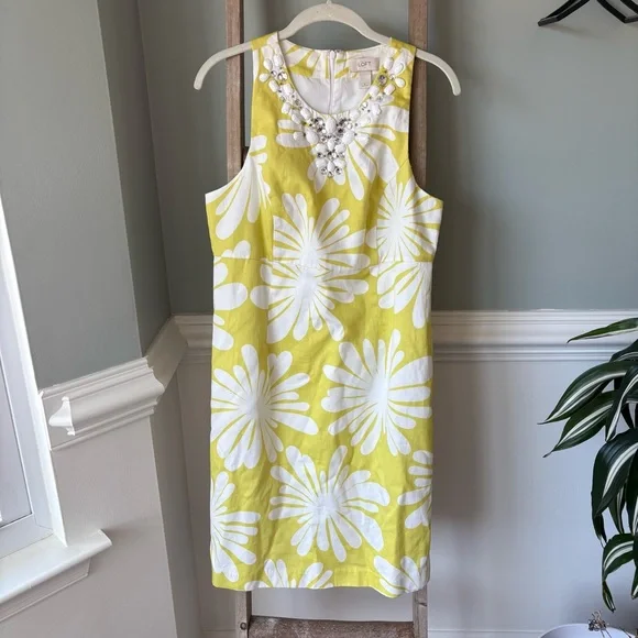 LOFT Outlet Yellow & White Floral Beaded Neckline Dress Size 8 - 1687 - Picture 1 of 12